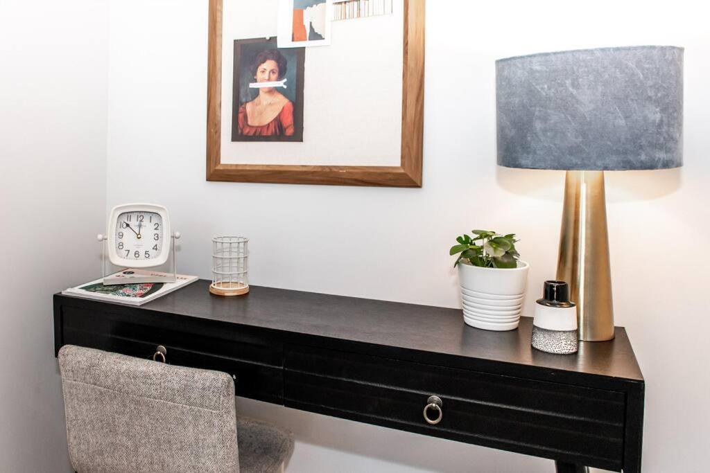 Modern Nordic Escape, 3Br Near Wem & Dt, Aircon & Fireplace, Wifi, Sleeps 6! Edmonton Exterior photo